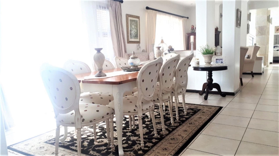 To Let 4 Bedroom Property for Rent in Plattekloof Western Cape